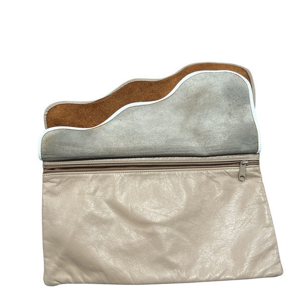 Vintage Leather clutch bag with wavy design and thin shoulder strap - Picture 3 of 5